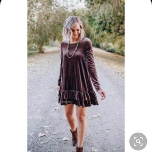 Mauve Easel velvet dress with ruffle bottom